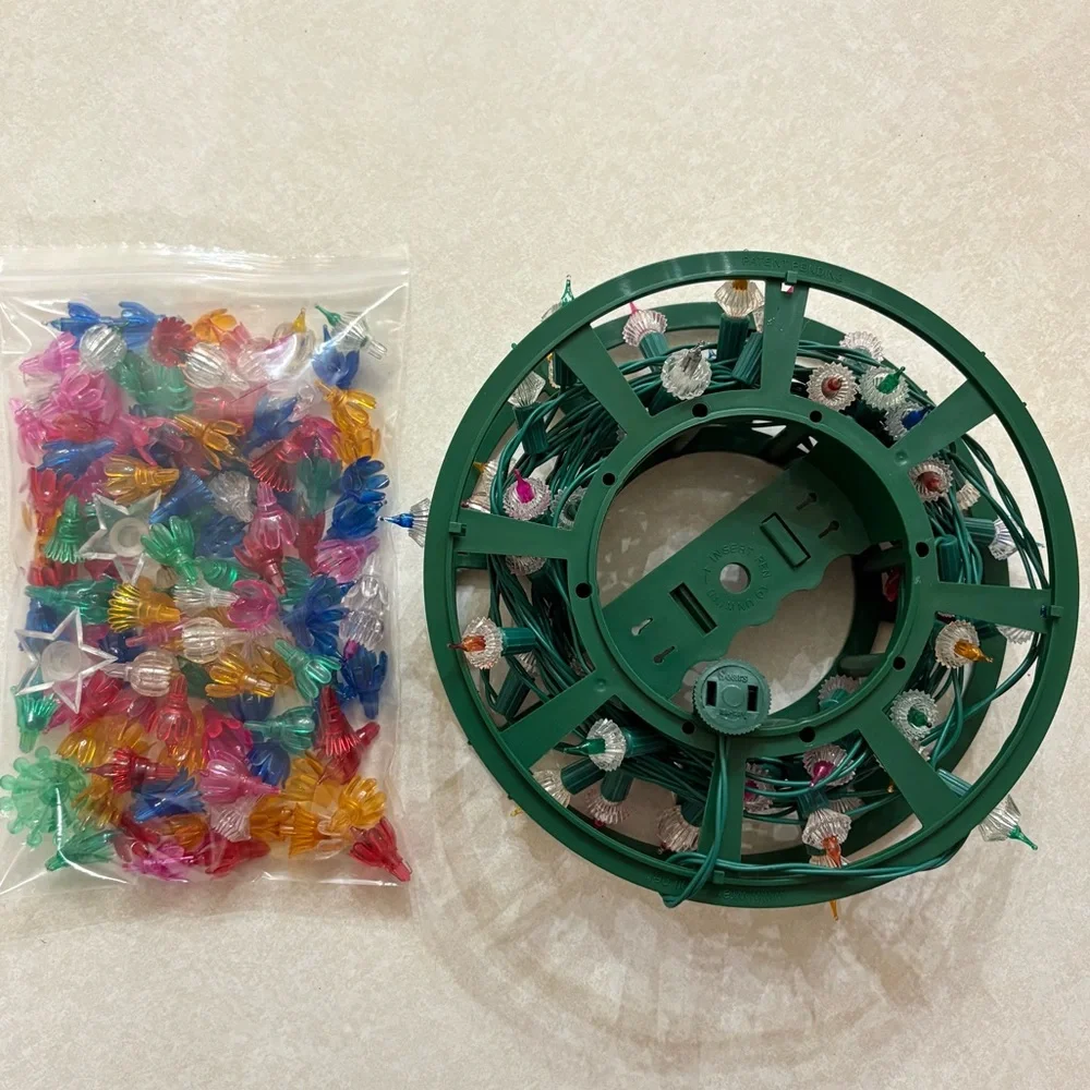 Vtg Set Multicolor Petal Reflector Christmas Lights with 120 replacement Shades